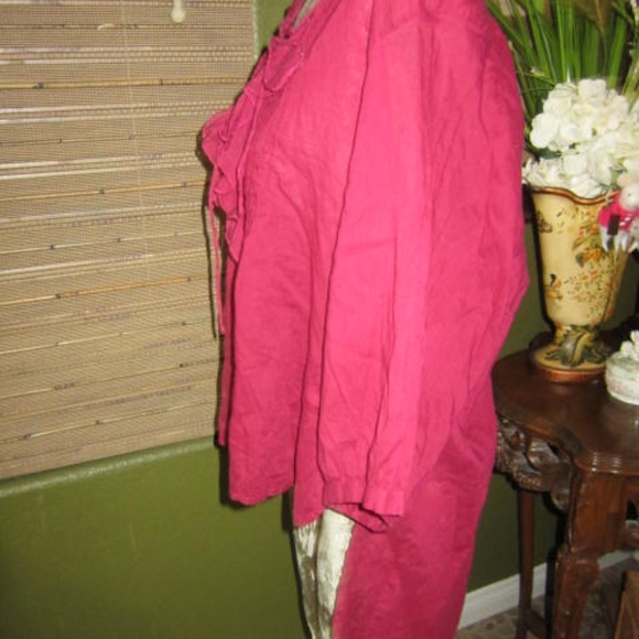 FREE PEOPLE! FUCHSIA HIGH LOW TOP! - Picture 3 of 8